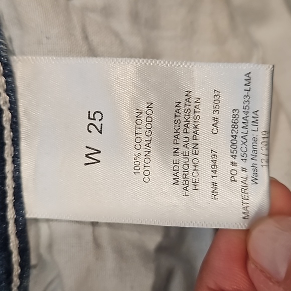 Joe's distressed shorts - Picture 3 of 4